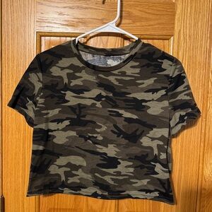 SHEIN Camouflage Crop Top - Green and Black